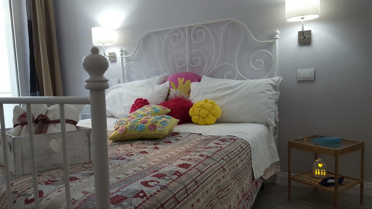 אגרופולי Afrodite Suites Deluxe מראה חיצוני תמונה