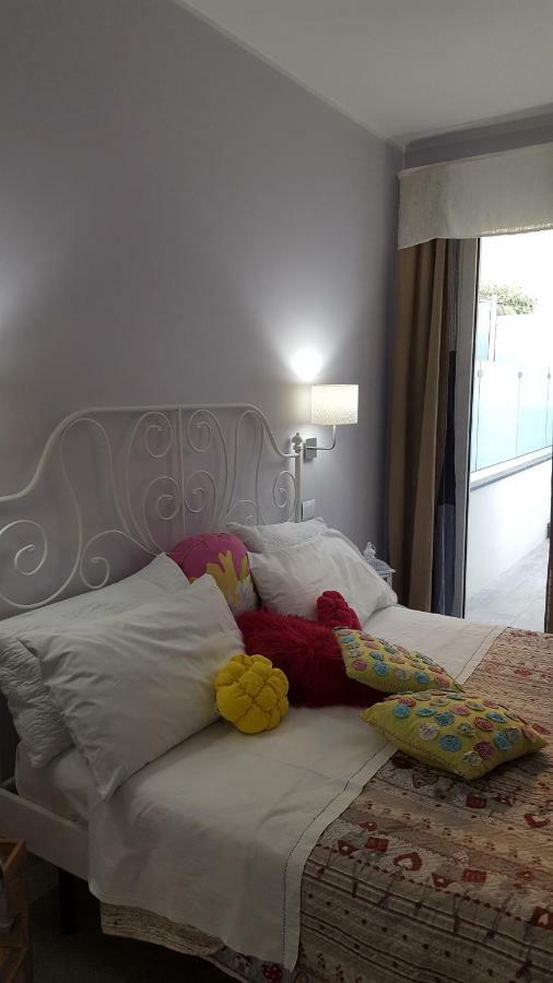 אגרופולי Afrodite Suites Deluxe מראה חיצוני תמונה