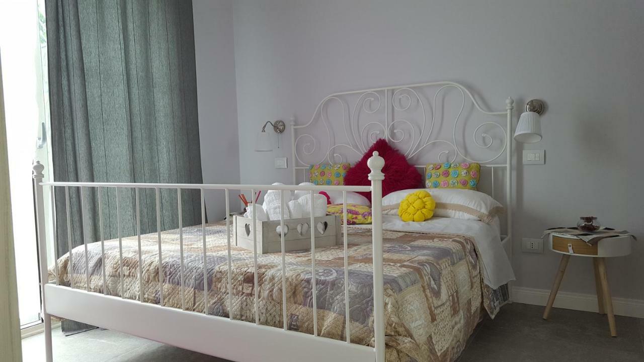אגרופולי Afrodite Suites Deluxe מראה חיצוני תמונה
