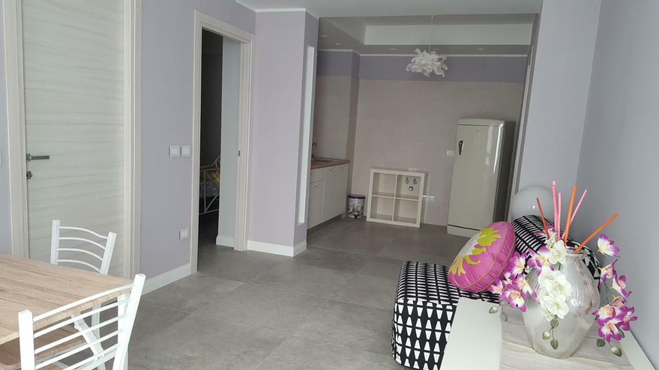 אגרופולי Afrodite Suites Deluxe מראה חיצוני תמונה
