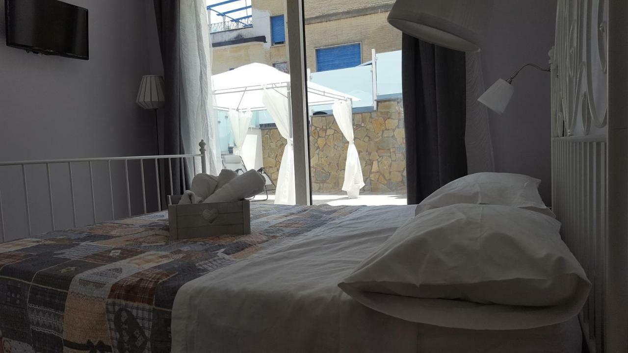 אגרופולי Afrodite Suites Deluxe מראה חיצוני תמונה