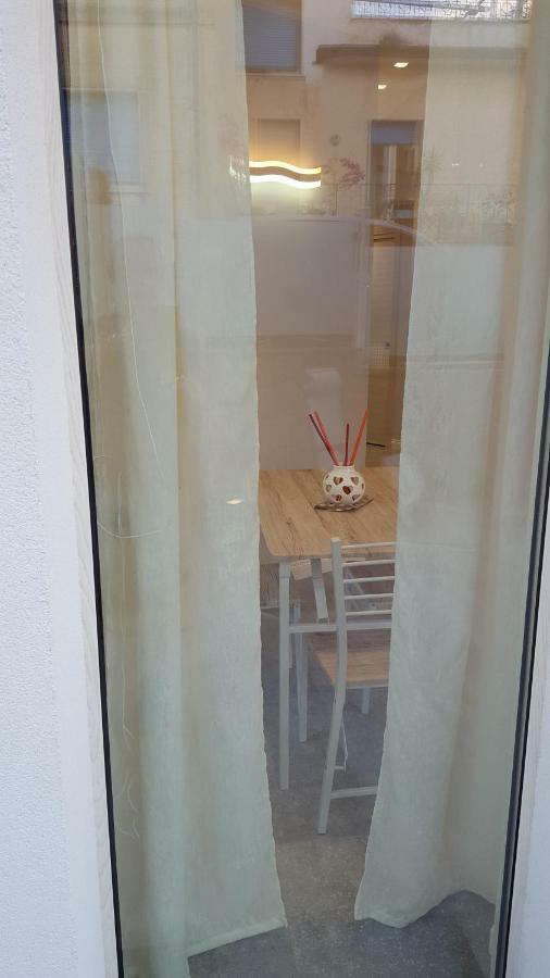אגרופולי Afrodite Suites Deluxe מראה חיצוני תמונה