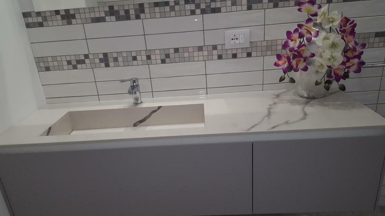 אגרופולי Afrodite Suites Deluxe מראה חיצוני תמונה